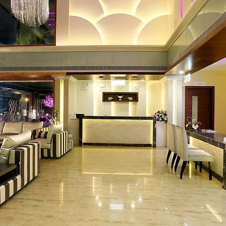 Hotel Moonlit Regency Thodupuzha Exteriör bild