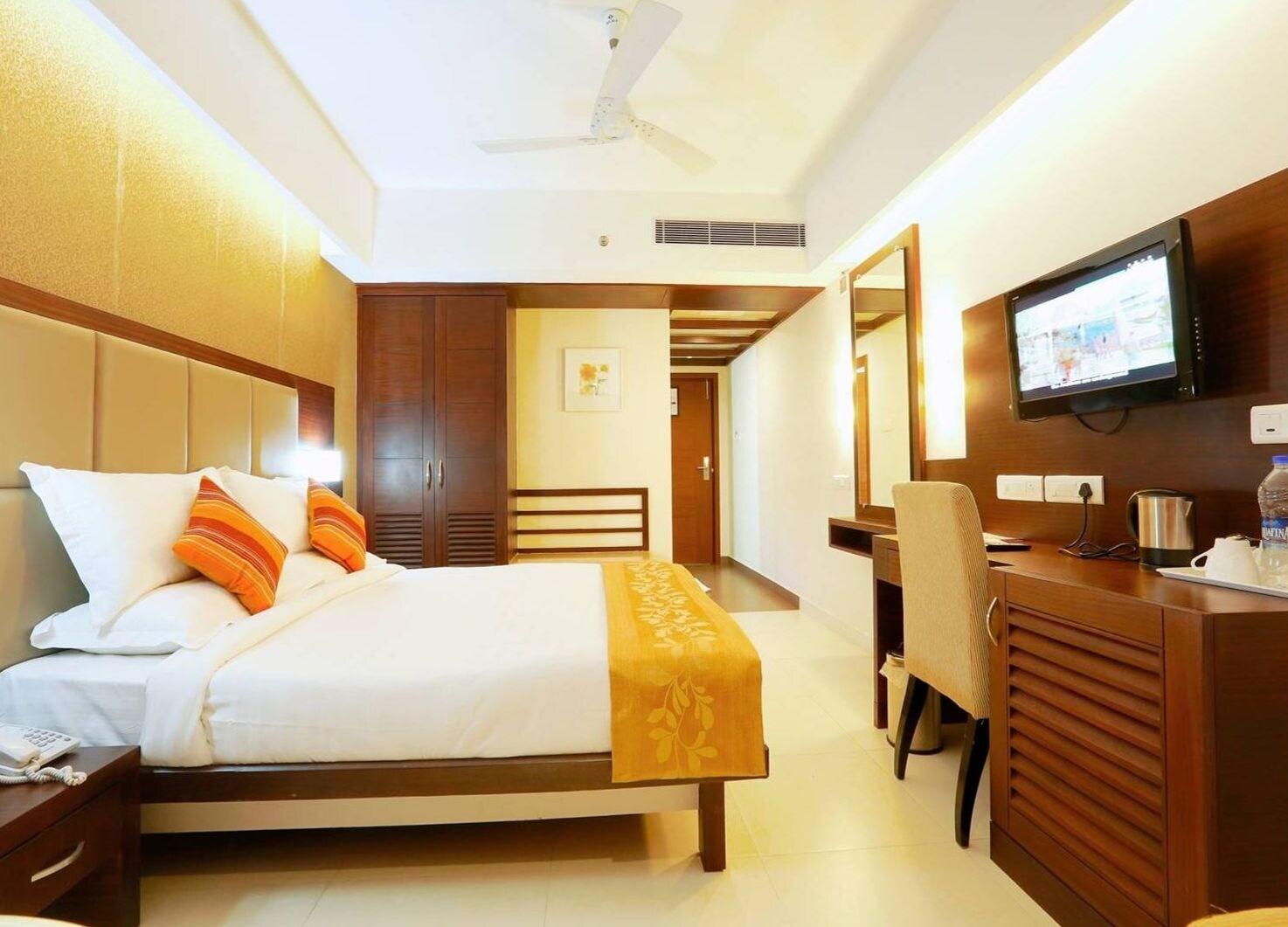 Hotel Moonlit Regency Thodupuzha Exteriör bild