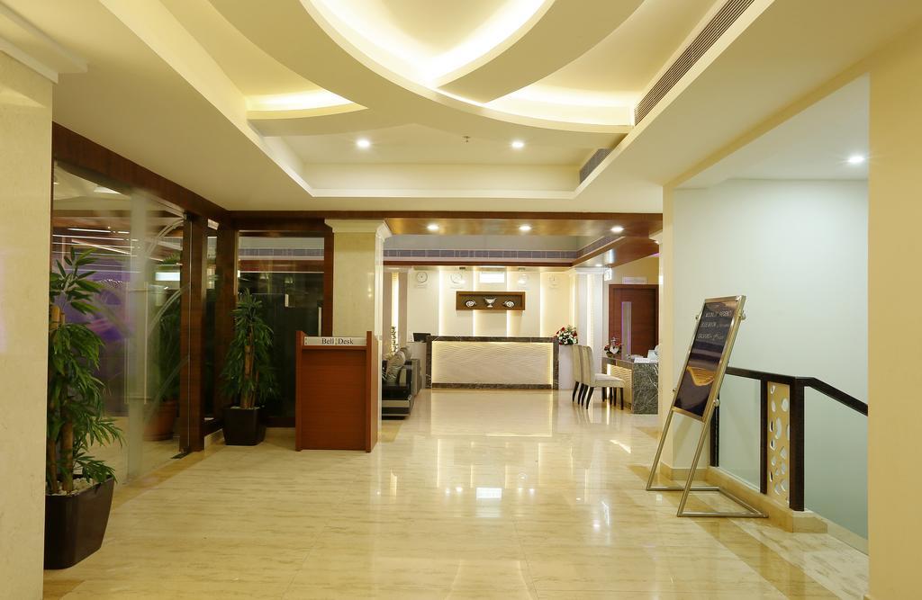Hotel Moonlit Regency Thodupuzha Exteriör bild