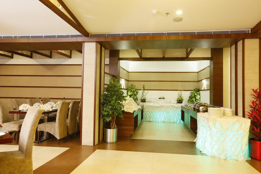 Hotel Moonlit Regency Thodupuzha Exteriör bild