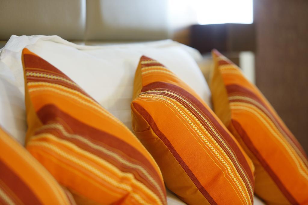 Hotel Moonlit Regency Thodupuzha Rum bild
