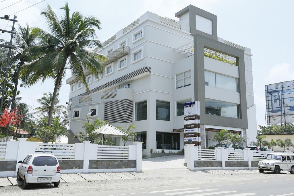Hotel Moonlit Regency Thodupuzha Rum bild